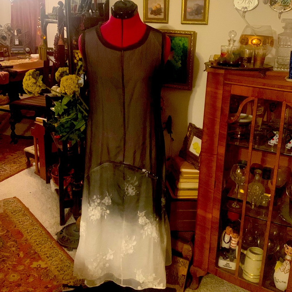 Floryday graduated dark gray silver White sleeveless dress M